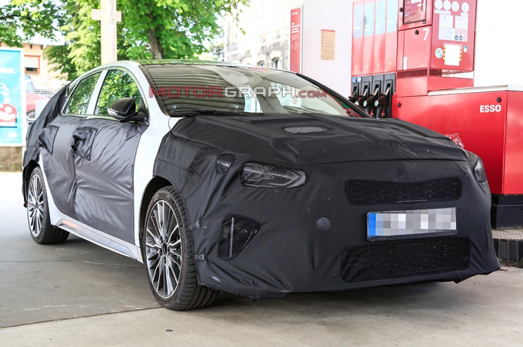 기아차 씨드 패스트백 시험주행차