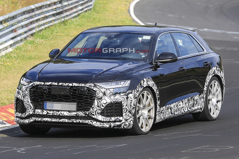 아우디 RS Q8 시험주행차