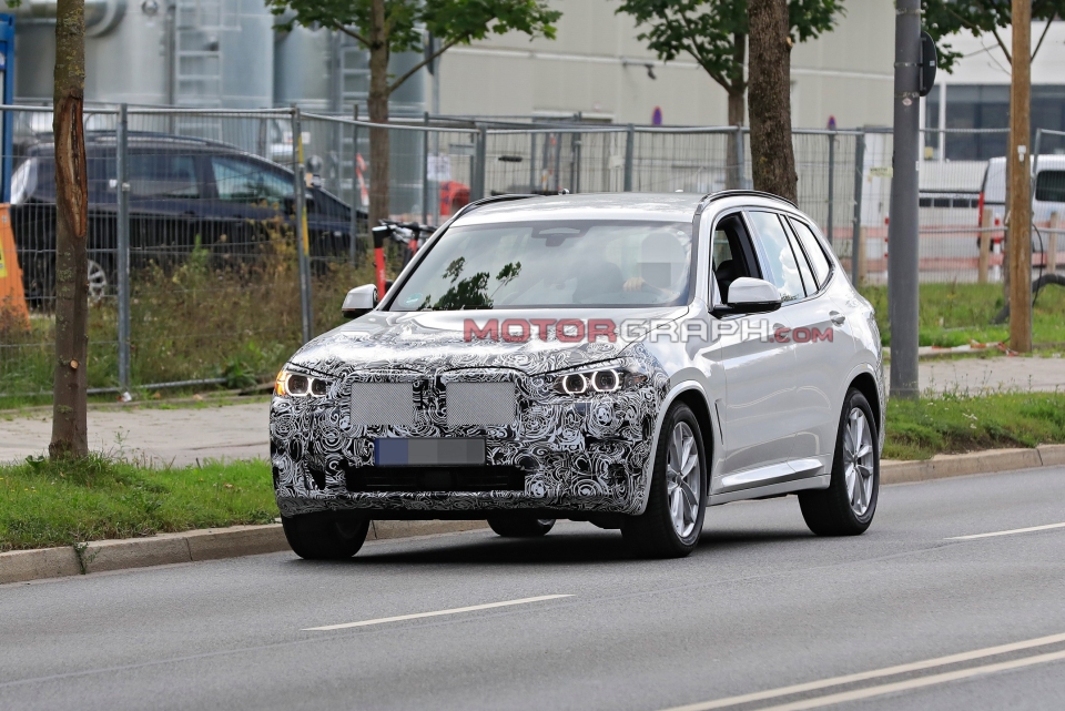 BMW X3 페이스리프트 시험주행차량 (사진제공:S. Baldauf/SB-Medien)