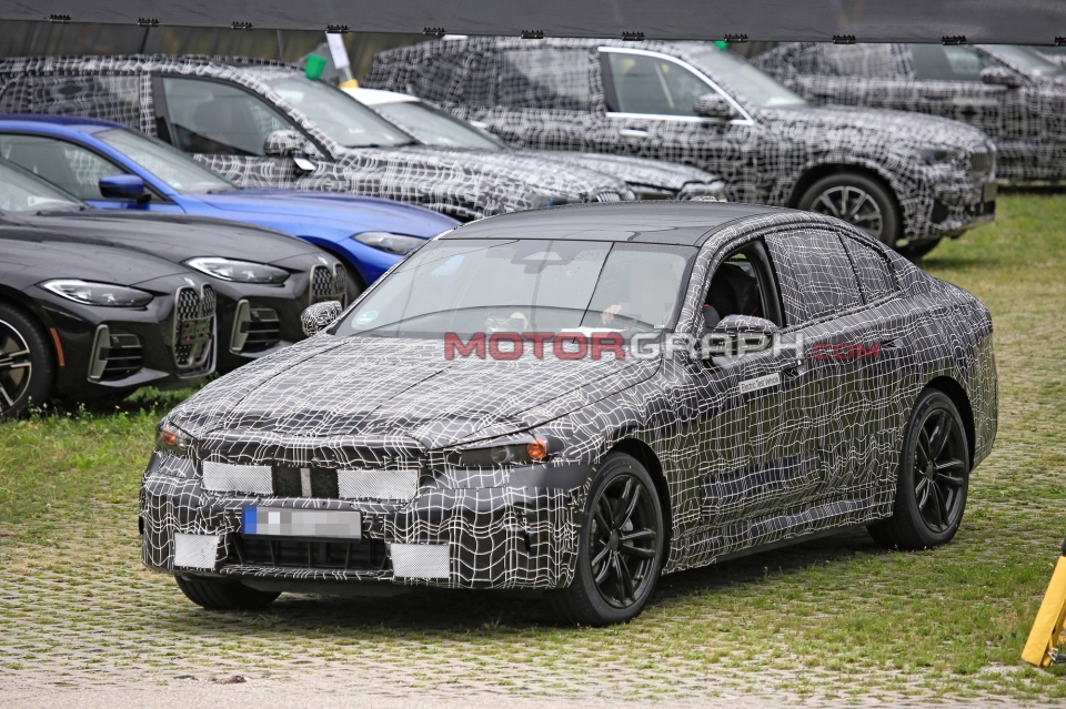 BMW 5시리즈 시험주행차량 (사진제공: S. Baldauf / SB-Medien)