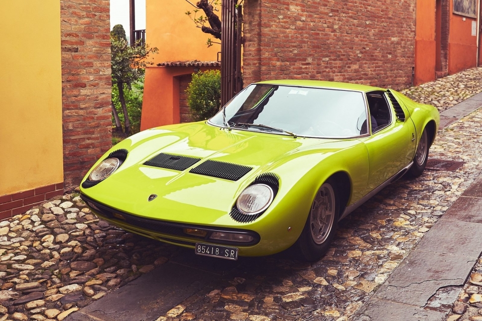 마르첼로 간디니가 디자인한 람보르기니 미우라. 박슬아 디자이너가 가장 좋아하는 디자인의 차로 꼽았다.