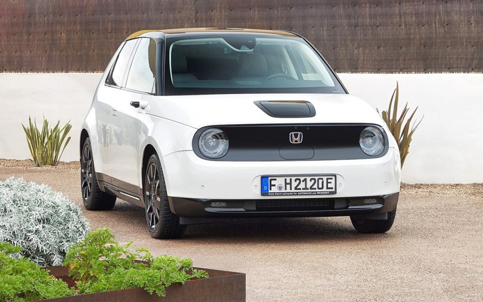 ホンダ e