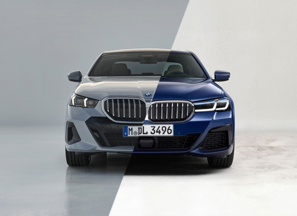 BMW 8세대 5시리즈(좌)와 7세대 5시리즈. 디자인부터 파워트레인 전략 등 큰 폭으로 변경됐다.