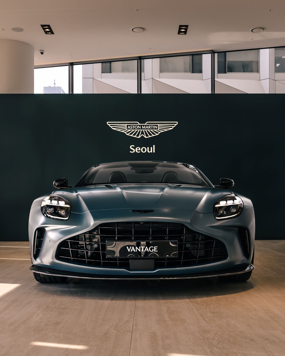 애스턴마틴, 밴티지 로드스터 국내 론칭 < 새 모델 < 자동차 < 기사본문 - 모터그래프코리아